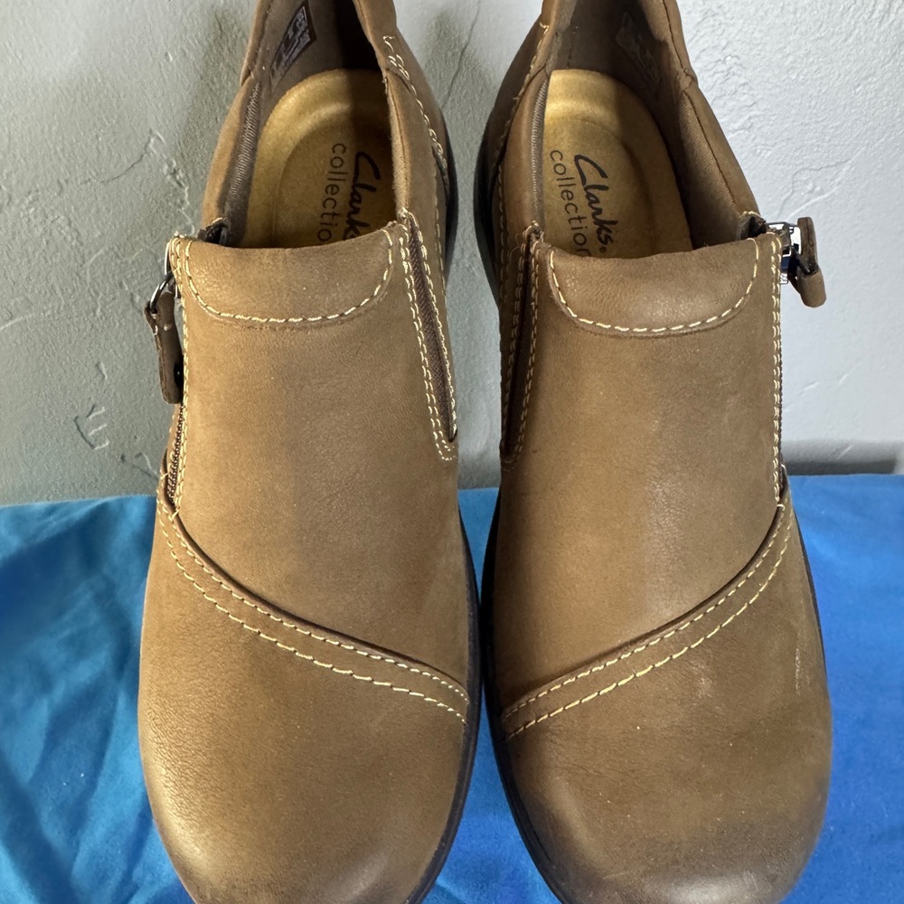 Clarks Women's Carleigh Ray side-zip shoes in taupe- 7 1/2